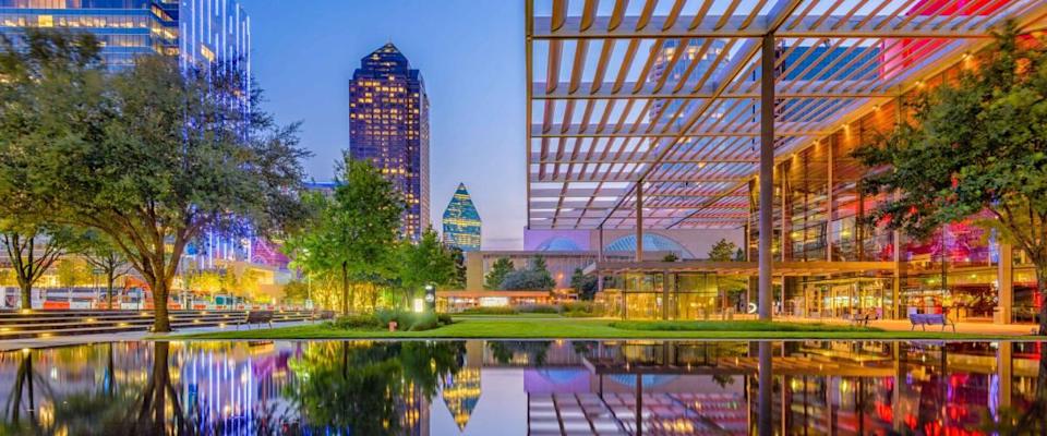 Dallas, Texas, USA downtown cityscape at twilight.