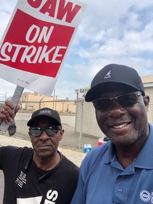 Gerald Kariem joined Local 668 on the picket line for Solidarity Sunday during the UAW strike against GM in 2019.