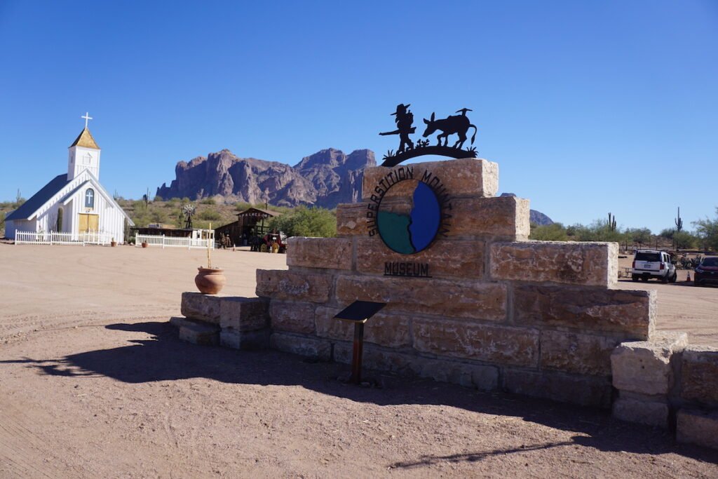 Apache Junction, AZ - Superstition Mountains Museum