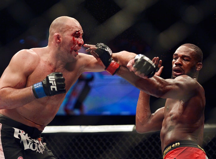 Jon Jones vs Glover Teixeira